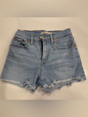 Women’s Levi’s Light Wash High Rise Denim Cutoff Shorts - Light Blue. Size 24